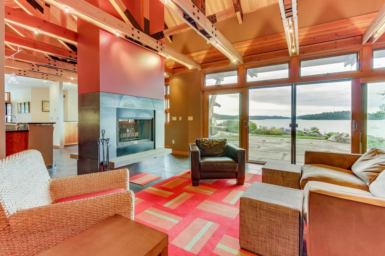فيلا Fidalgo Island Waterfront Stunner أناكورتس المظهر الخارجي الصورة